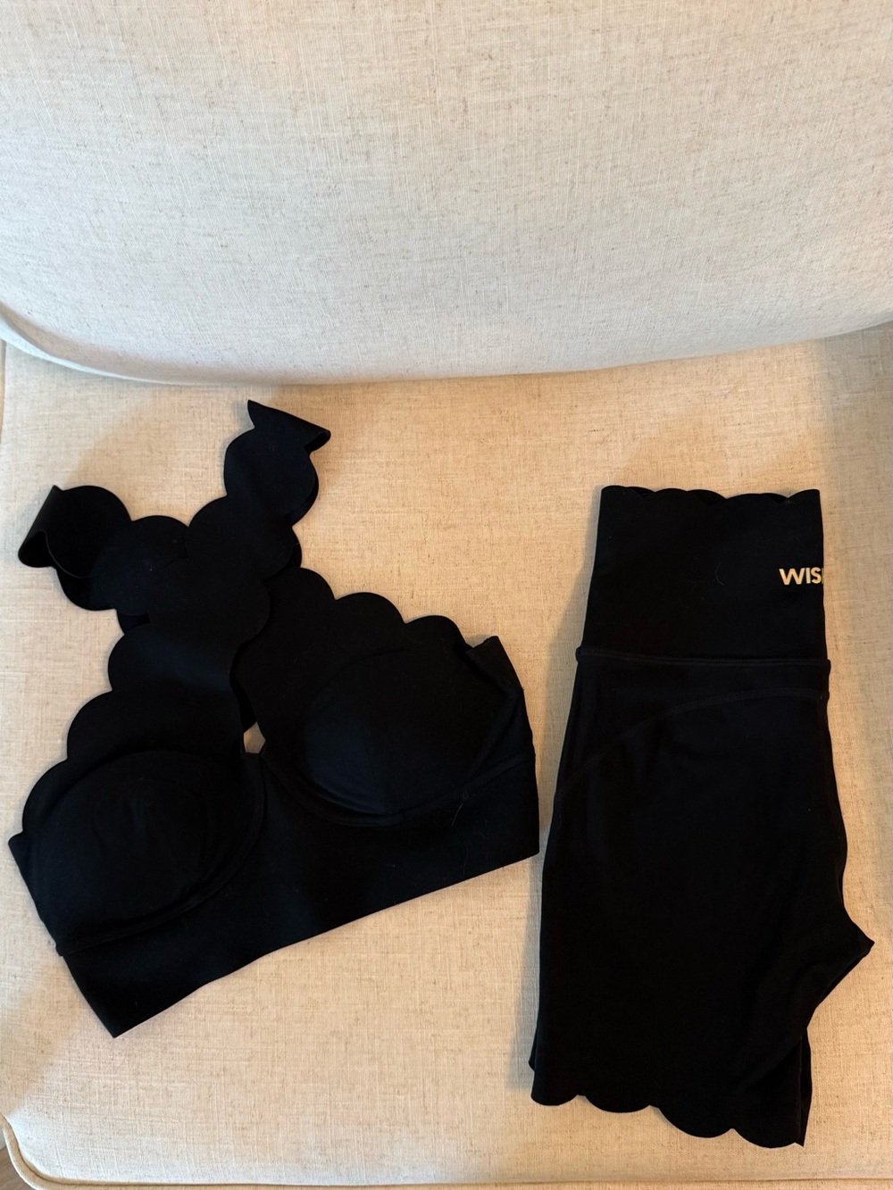 WISKII HIGH-WAIST BIKER short and CRISSCROSS BRA (set) - Picture 2 of 4